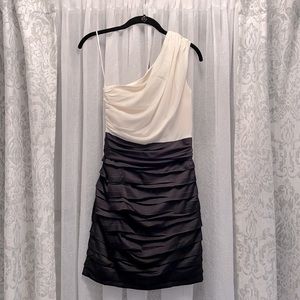 Express Black and Ivory Dress - Size 0